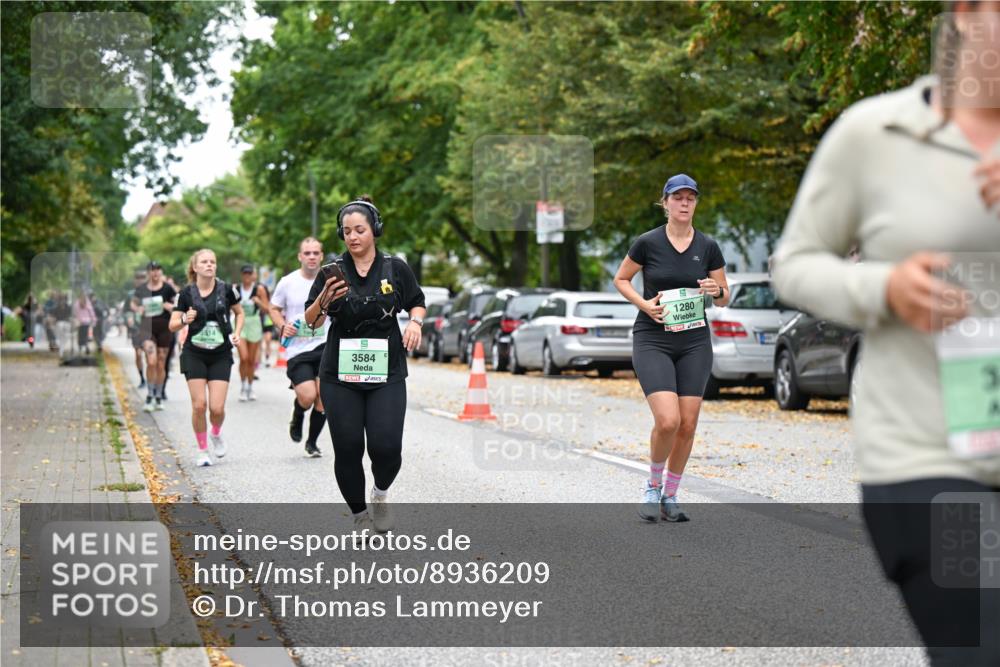 21.09.2025 - PSD Bank Halbmarathon Dr. Thomas Lammeyer http://msf.ph/oto/8936209 21.09.2025 11:01:15 Laufen 1280, 5, 3584 meine-sportfotos.de
