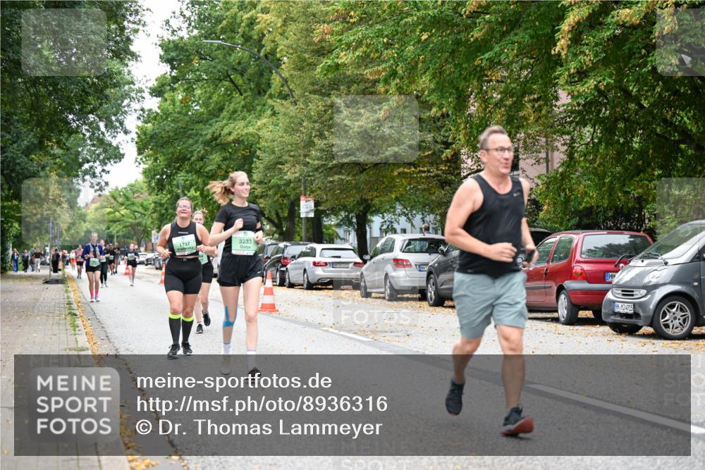 21.09.2025 - PSD Bank Halbmarathon Dr. Thomas Lammeyer http://msf.ph/oto/8936316 21.09.2025 11:01:35 Laufen 1737, 3233, 4915 meine-sportfotos.de