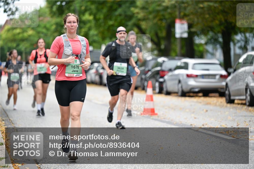 21.09.2025 - PSD Bank Halbmarathon Dr. Thomas Lammeyer http://msf.ph/oto/8936404 21.09.2025 11:02:00 Laufen 1676, 3620 meine-sportfotos.de