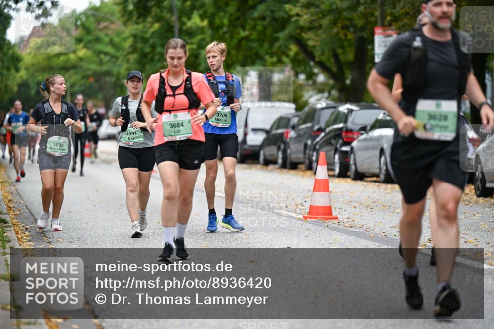 21.09.2025 - PSD Bank Halbmarathon Dr. Thomas Lammeyer http://msf.ph/oto/8936420 21.09.2025 11:02:03 Laufen 3502, 3691, 3684, 3705, 3620 meine-sportfotos.de