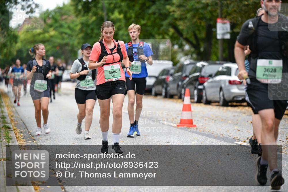 21.09.2025 - PSD Bank Halbmarathon Dr. Thomas Lammeyer http://msf.ph/oto/8936423 21.09.2025 11:02:04 Laufen 3502, 3691, 3684, 3705, 3628 meine-sportfotos.de