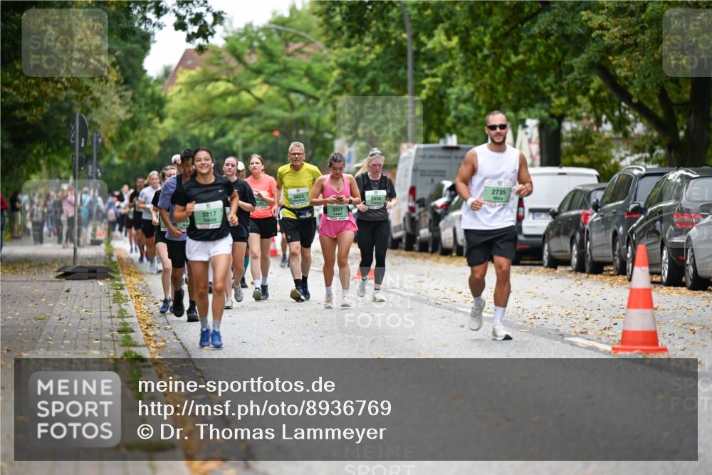 21.09.2025 - PSD Bank Halbmarathon Dr. Thomas Lammeyer http://msf.ph/oto/8936769 21.09.2025 11:03:28 Laufen 3536, 3717, 3377, 2735 meine-sportfotos.de