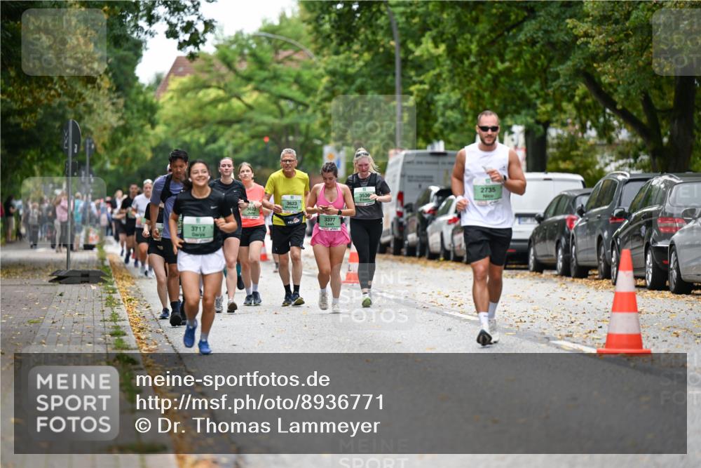 21.09.2025 - PSD Bank Halbmarathon Dr. Thomas Lammeyer http://msf.ph/oto/8936771 21.09.2025 11:03:28 Laufen 3717, 3623, 3377, 3536, 2735 meine-sportfotos.de