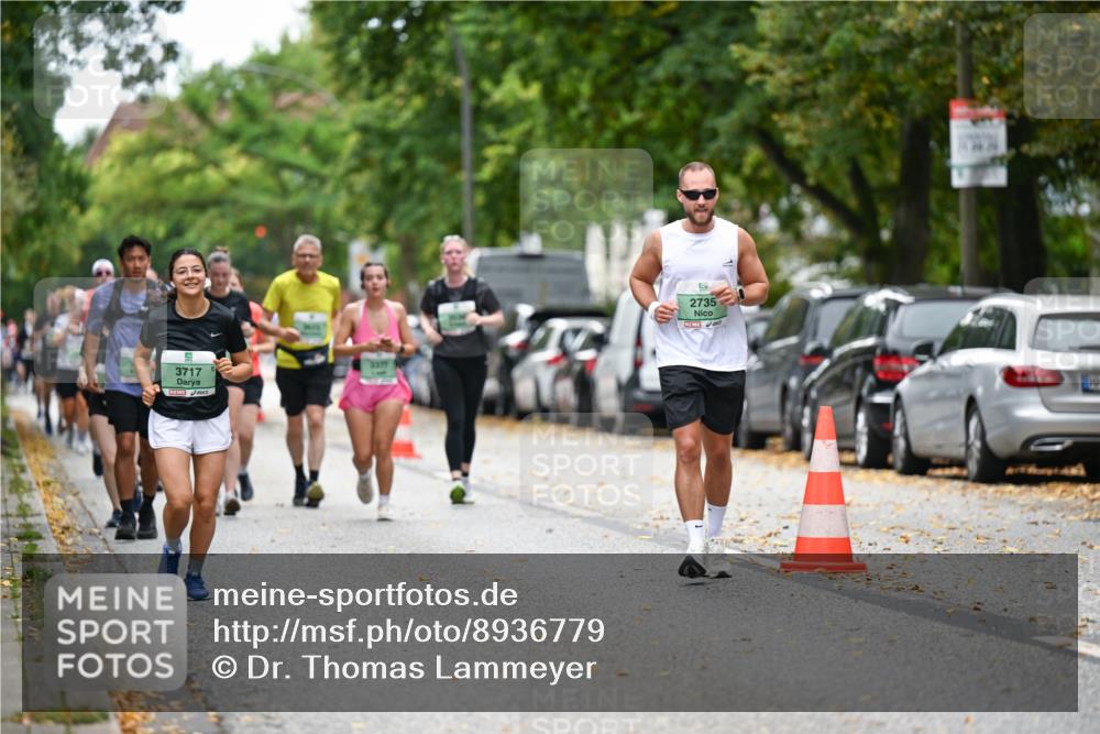 21.09.2025 - PSD Bank Halbmarathon Dr. Thomas Lammeyer http://msf.ph/oto/8936779 21.09.2025 11:03:29 Laufen 3717, 3377, 2735 meine-sportfotos.de