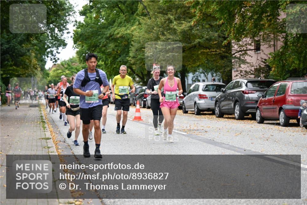21.09.2025 - PSD Bank Halbmarathon Dr. Thomas Lammeyer http://msf.ph/oto/8936827 21.09.2025 11:03:39 Laufen 876, 3537, 3623, 3377 meine-sportfotos.de