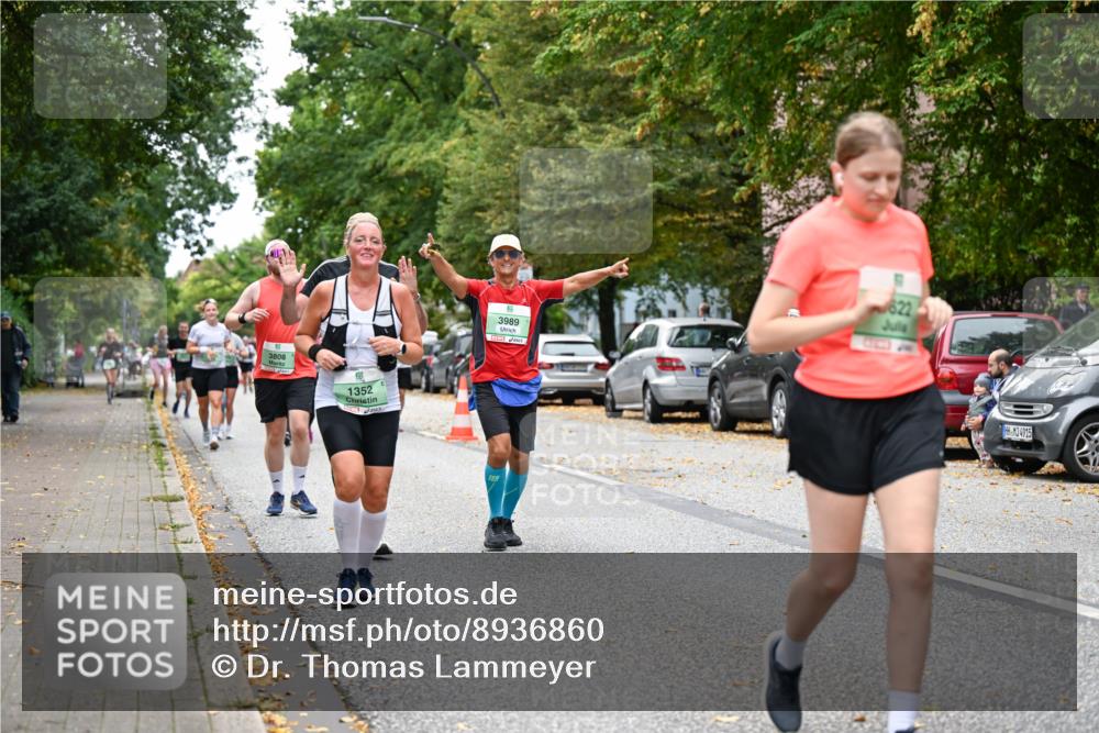 21.09.2025 - PSD Bank Halbmarathon Dr. Thomas Lammeyer http://msf.ph/oto/8936860 21.09.2025 11:03:45 Laufen 3808, 1352, 3989, 100, 622, 4915 meine-sportfotos.de