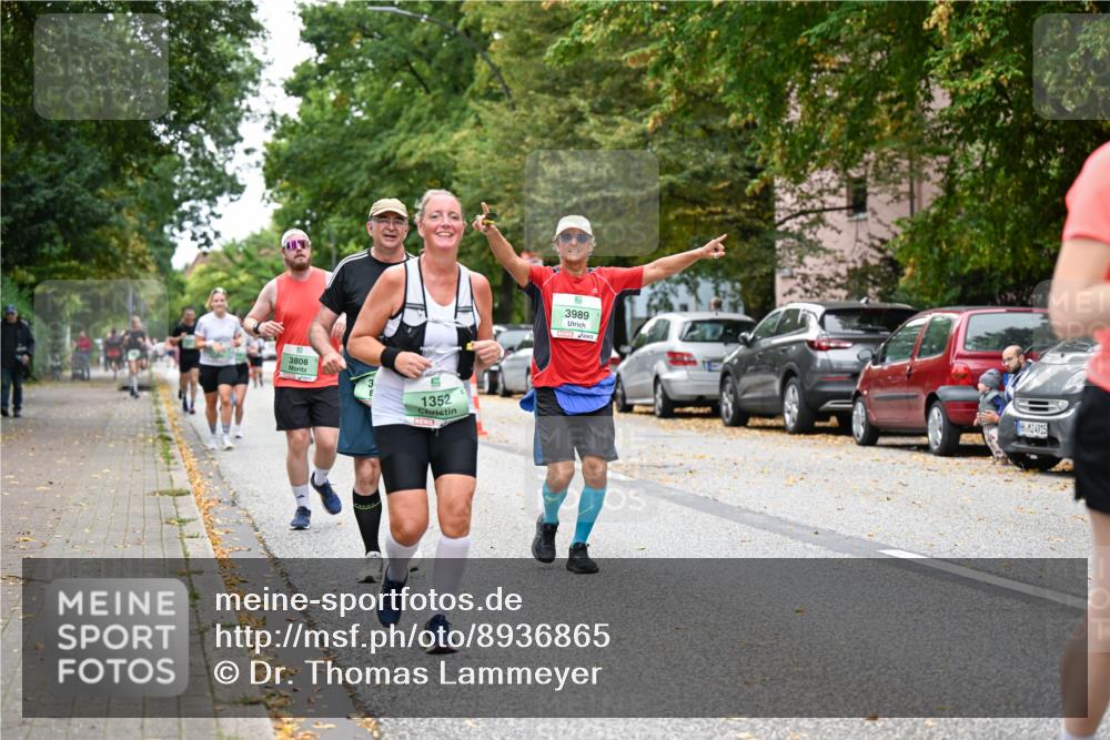 21.09.2025 - PSD Bank Halbmarathon Dr. Thomas Lammeyer http://msf.ph/oto/8936865 21.09.2025 11:03:45 Laufen 3808, 1352, 3989, 4915 meine-sportfotos.de