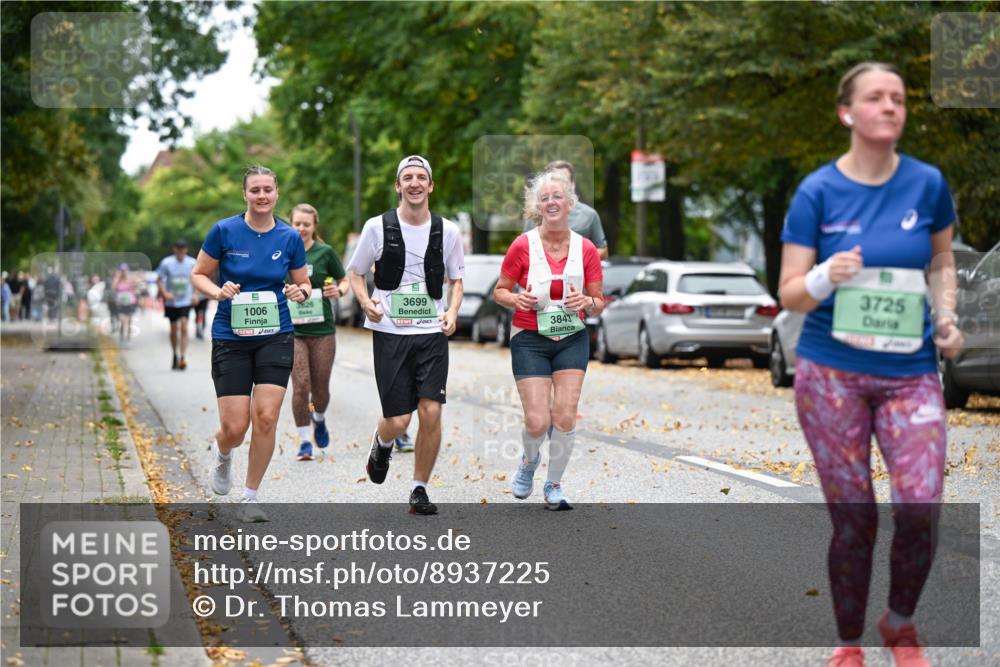 21.09.2025 - PSD Bank Halbmarathon Dr. Thomas Lammeyer http://msf.ph/oto/8937225 21.09.2025 11:05:45 Laufen 1006, 3826, 3699, 3843, 3725 meine-sportfotos.de