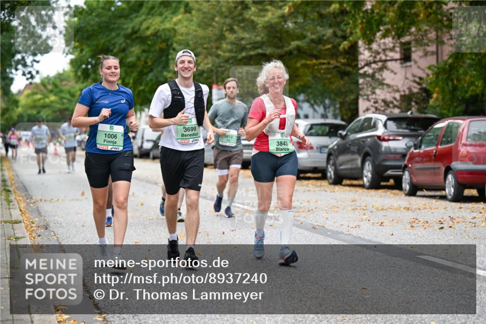 21.09.2025 - PSD Bank Halbmarathon Dr. Thomas Lammeyer http://msf.ph/oto/8937240 21.09.2025 11:05:47 Laufen 3699, 1006, 3812, 3843 meine-sportfotos.de