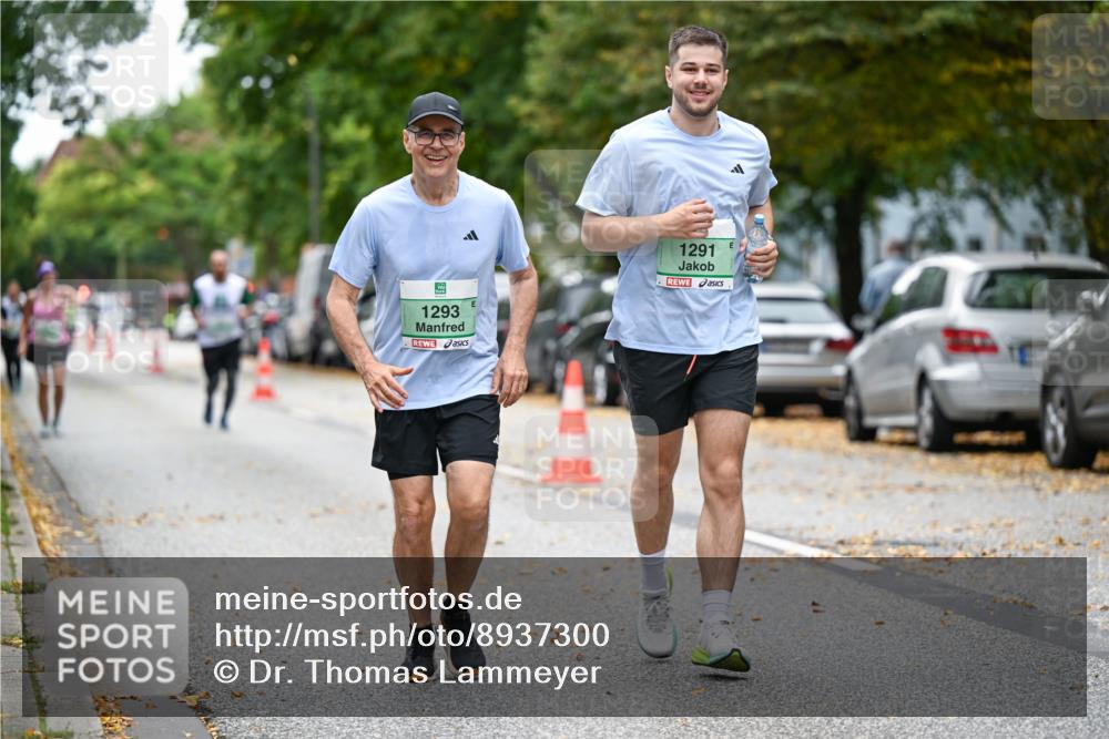 21.09.2025 - PSD Bank Halbmarathon Dr. Thomas Lammeyer http://msf.ph/oto/8937300 21.09.2025 11:05:59 Laufen 1293, 1291 meine-sportfotos.de