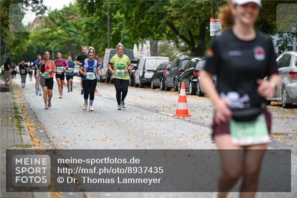 21.09.2025 - PSD Bank Halbmarathon Dr. Thomas Lammeyer http://msf.ph/oto/8937435 21.09.2025 11:06:39 Laufen 3863, 3881, 21, 09, 25 meine-sportfotos.de