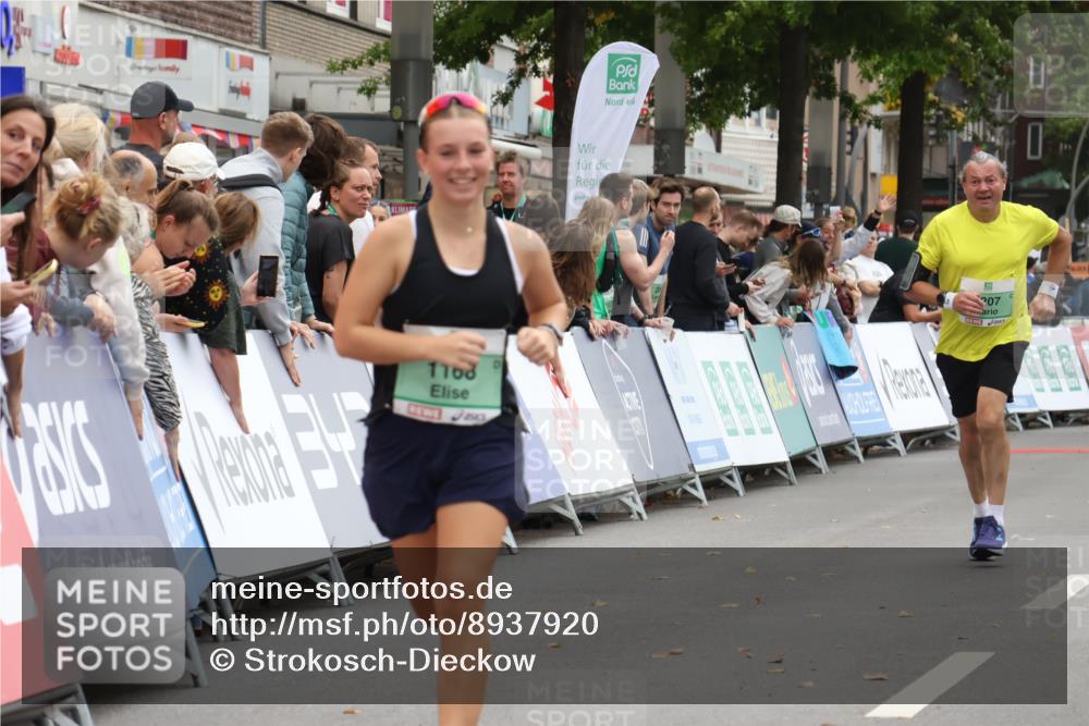 21.09.2025 - PSD Bank Halbmarathon Strokosch-Dieckow http://msf.ph/oto/8937920 21.09.2025 12:37:09 Ziel 1168, 3207, 4012 meine-sportfotos.de