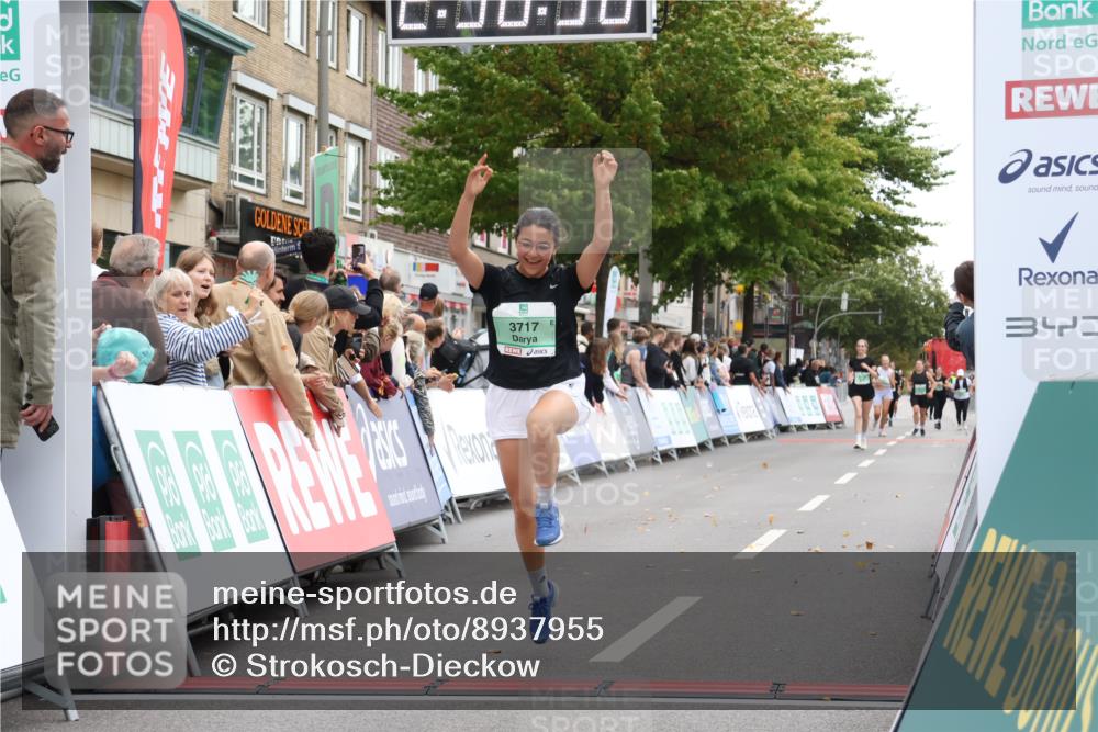21.09.2025 - PSD Bank Halbmarathon Strokosch-Dieckow http://msf.ph/oto/8937955 21.09.2025 12:38:02 Ziel 3377, 3405, 3553, 3717 meine-sportfotos.de