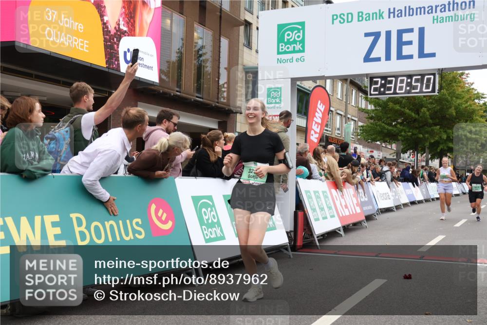 21.09.2025 - PSD Bank Halbmarathon Strokosch-Dieckow http://msf.ph/oto/8937962 21.09.2025 12:38:14 Ziel 3233, 3543, 3703, 3818, 3865 meine-sportfotos.de