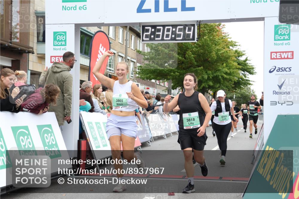 21.09.2025 - PSD Bank Halbmarathon Strokosch-Dieckow http://msf.ph/oto/8937967 21.09.2025 12:38:18 Ziel 3233, 3487, 3543, 3703, 3799, 3818, 3865, 3905 meine-sportfotos.de