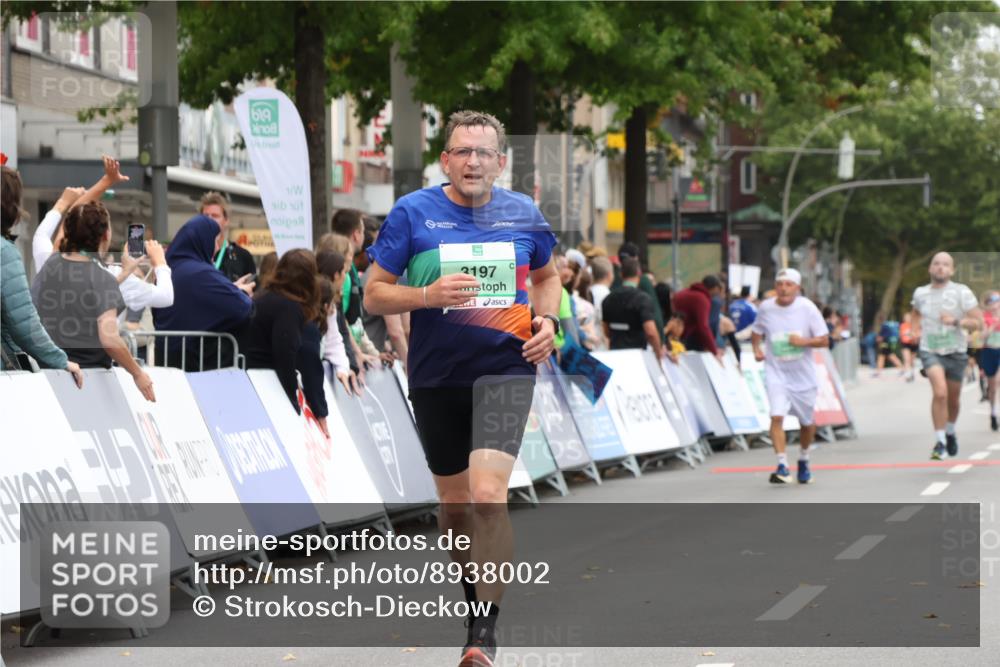 21.09.2025 - PSD Bank Halbmarathon Strokosch-Dieckow http://msf.ph/oto/8938002 21.09.2025 12:39:00 Ziel 3158, 3197, 3821, 3861 meine-sportfotos.de