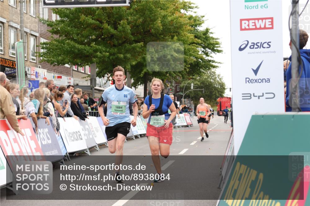 21.09.2025 - PSD Bank Halbmarathon Strokosch-Dieckow http://msf.ph/oto/8938084 21.09.2025 12:40:48 Ziel 1683, 1684 meine-sportfotos.de