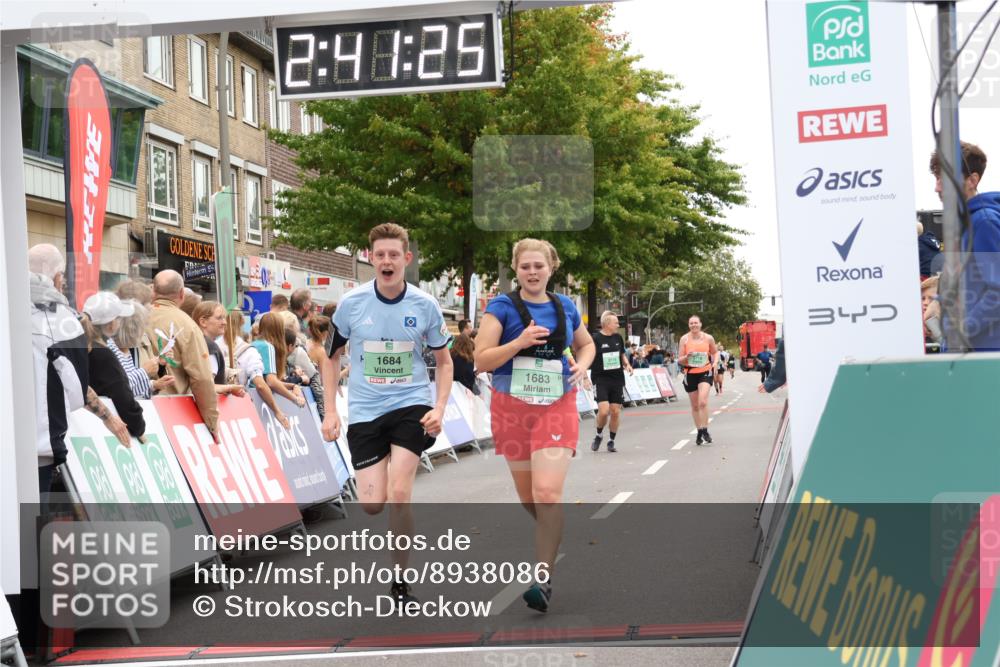 21.09.2025 - PSD Bank Halbmarathon Strokosch-Dieckow http://msf.ph/oto/8938086 21.09.2025 12:40:49 Ziel 1683, 1684 meine-sportfotos.de
