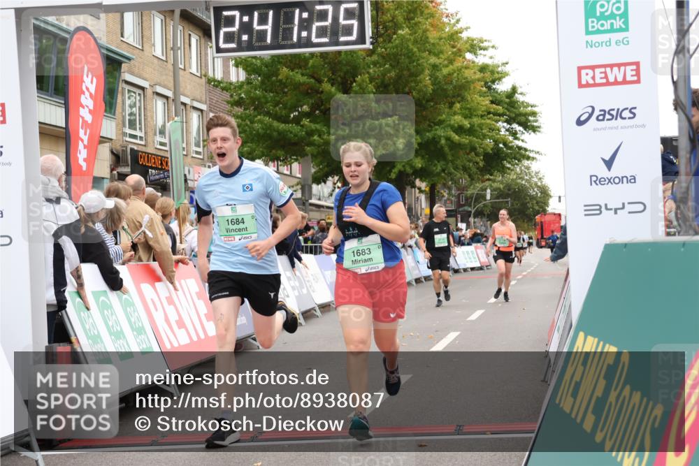 21.09.2025 - PSD Bank Halbmarathon Strokosch-Dieckow http://msf.ph/oto/8938087 21.09.2025 12:40:49 Ziel 1683, 1684 meine-sportfotos.de