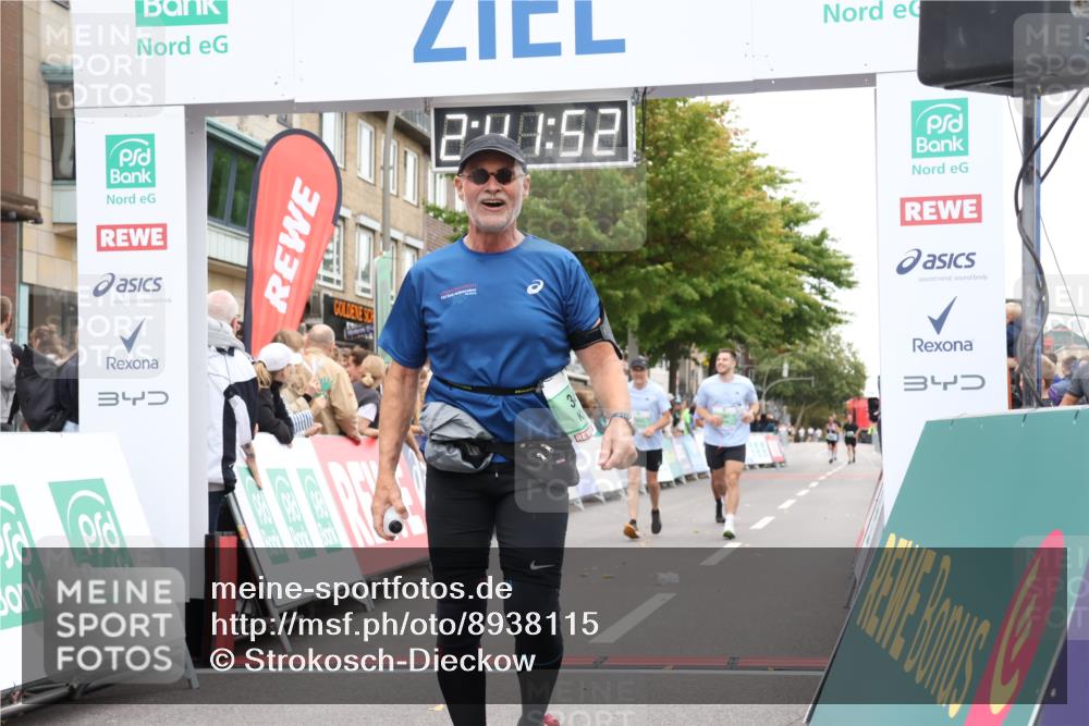 21.09.2025 - PSD Bank Halbmarathon Strokosch-Dieckow http://msf.ph/oto/8938115 21.09.2025 12:41:16 Ziel 1291, 1293, 3459, 3676 meine-sportfotos.de