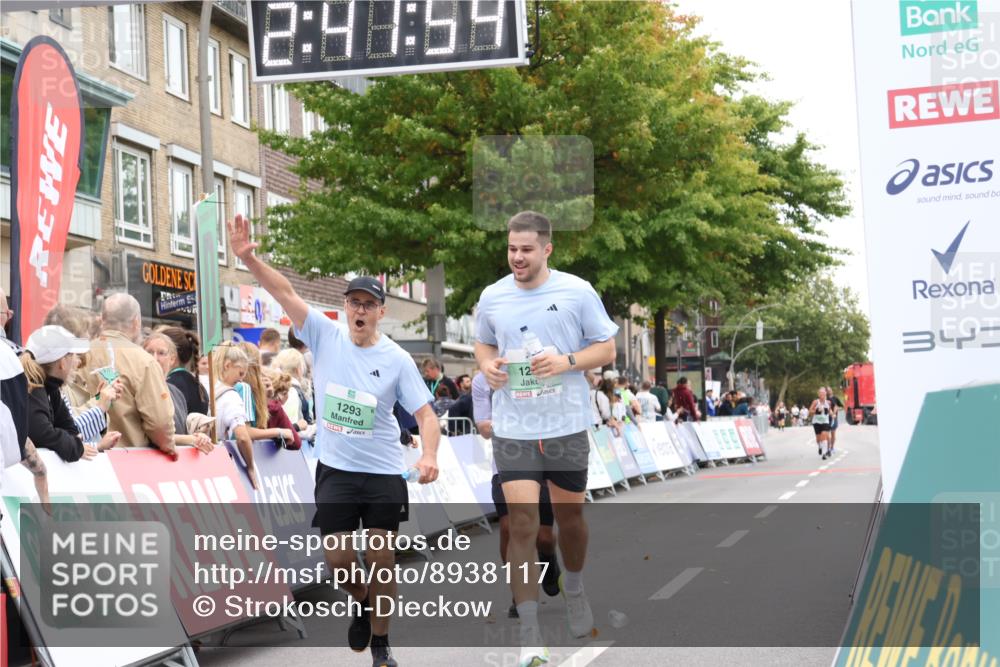 21.09.2025 - PSD Bank Halbmarathon Strokosch-Dieckow http://msf.ph/oto/8938117 21.09.2025 12:41:18 Ziel 1291, 1293, 3459, 3676 meine-sportfotos.de
