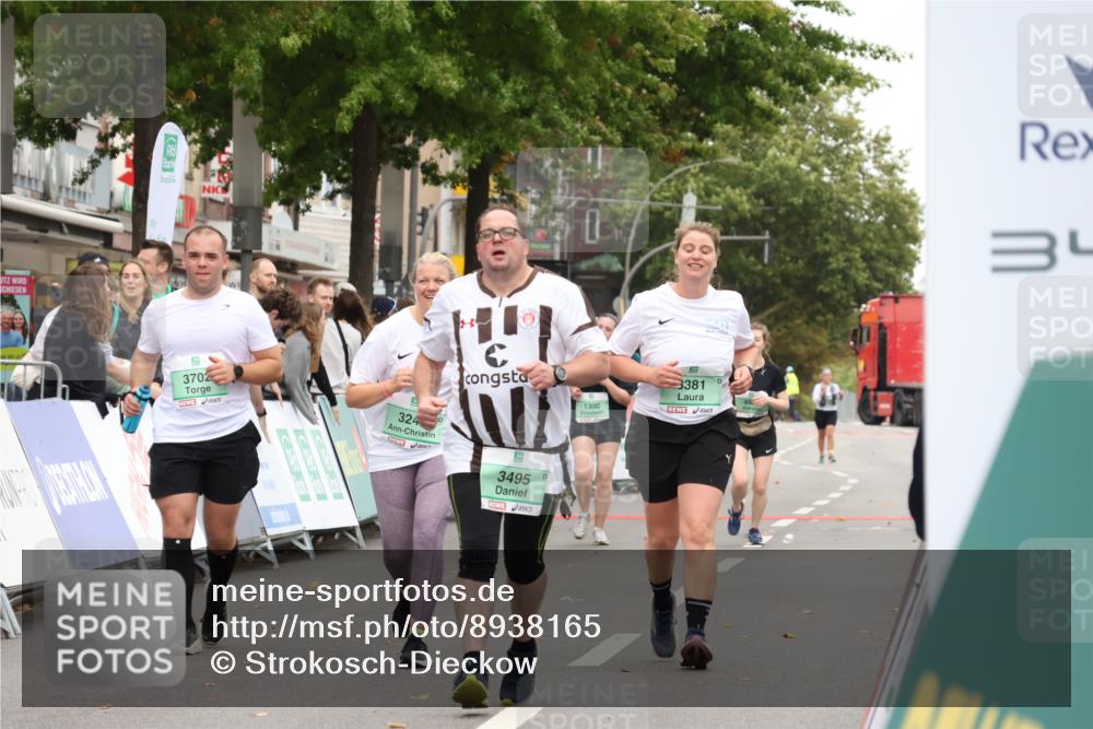 21.09.2025 - PSD Bank Halbmarathon Strokosch-Dieckow http://msf.ph/oto/8938165 21.09.2025 12:42:33 Ziel 3241, 3381, 3495 meine-sportfotos.de