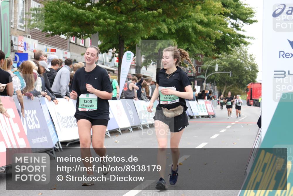 21.09.2025 - PSD Bank Halbmarathon Strokosch-Dieckow http://msf.ph/oto/8938179 21.09.2025 12:42:44 Ziel 1300, 3241, 3381, 3495, 3537, 3702 meine-sportfotos.de
