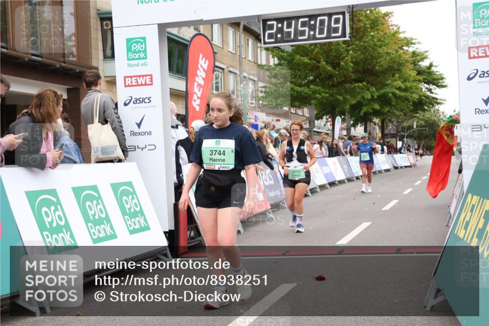 21.09.2025 - PSD Bank Halbmarathon Strokosch-Dieckow http://msf.ph/oto/8938251 21.09.2025 12:44:33 Ziel 1516, 3712, 3744 meine-sportfotos.de