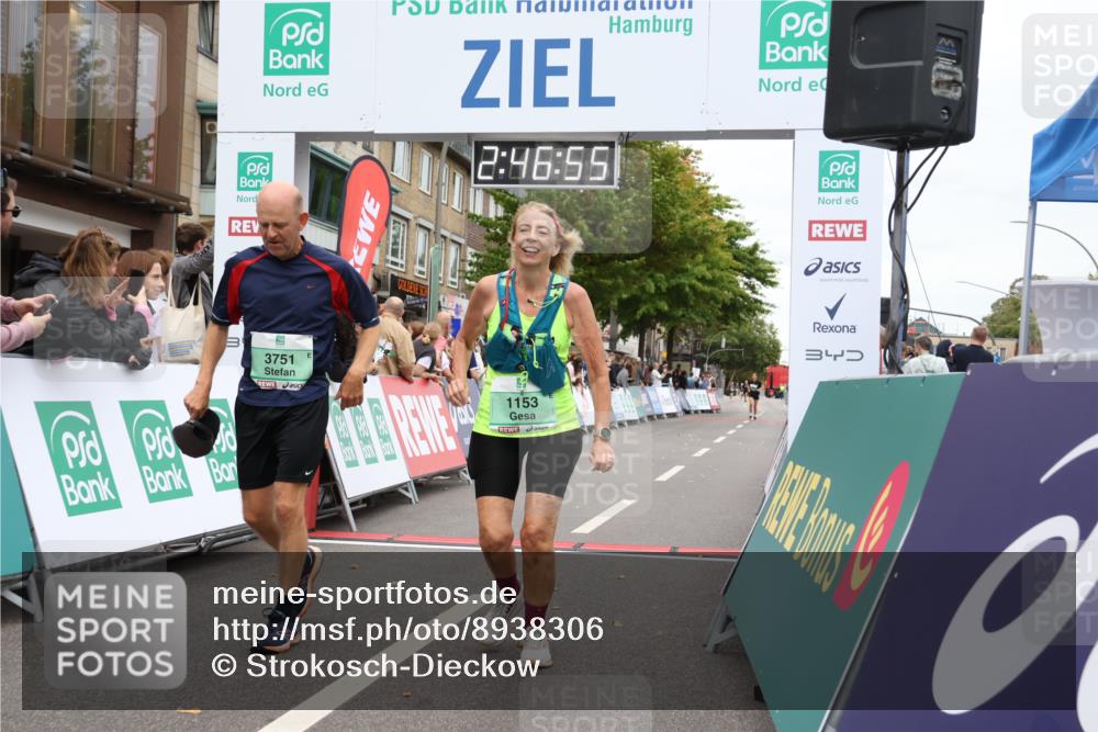 21.09.2025 - PSD Bank Halbmarathon Strokosch-Dieckow http://msf.ph/oto/8938306 21.09.2025 12:46:19 Ziel 1153, 3589, 3751 meine-sportfotos.de