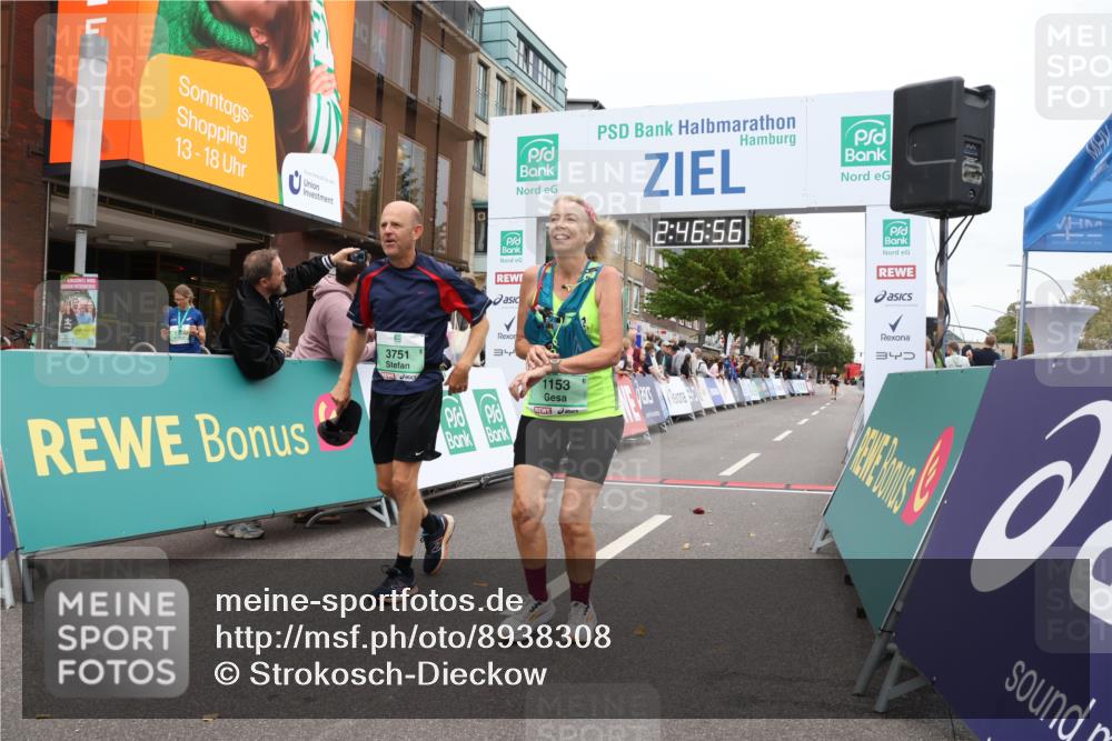 21.09.2025 - PSD Bank Halbmarathon Strokosch-Dieckow http://msf.ph/oto/8938308 21.09.2025 12:46:20 Ziel 1153, 3589, 3751 meine-sportfotos.de