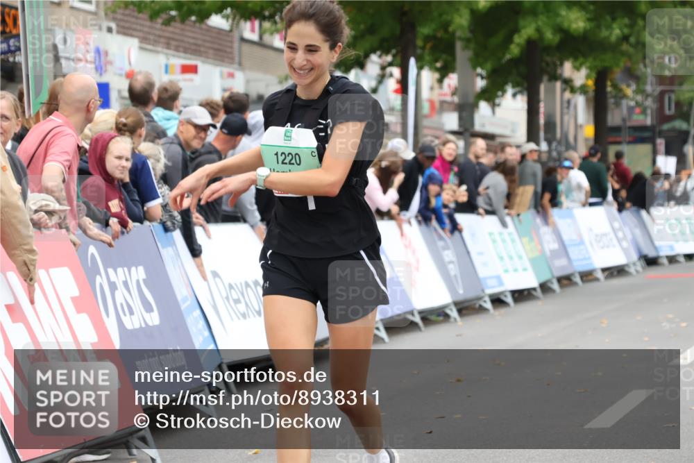 21.09.2025 - PSD Bank Halbmarathon Strokosch-Dieckow http://msf.ph/oto/8938311 21.09.2025 12:46:33 Ziel 1220 meine-sportfotos.de