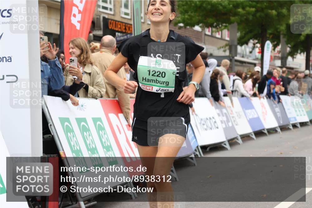 21.09.2025 - PSD Bank Halbmarathon Strokosch-Dieckow http://msf.ph/oto/8938312 21.09.2025 12:46:34 Ziel 1220 meine-sportfotos.de