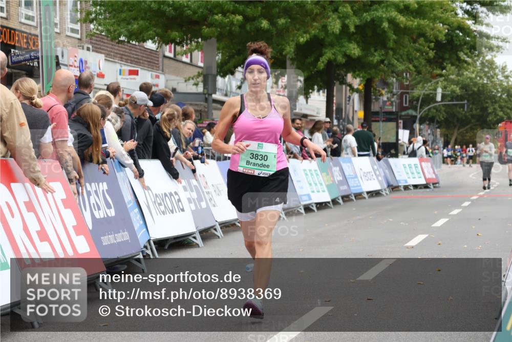 21.09.2025 - PSD Bank Halbmarathon Strokosch-Dieckow http://msf.ph/oto/8938369 21.09.2025 12:48:51 Ziel 3830, 3834 meine-sportfotos.de