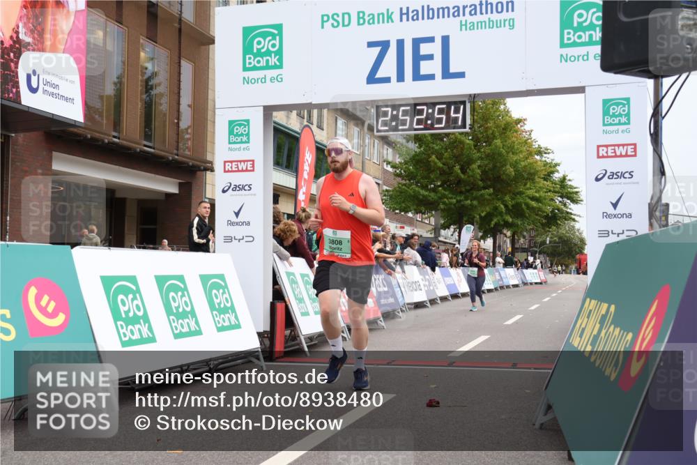 21.09.2025 - PSD Bank Halbmarathon Strokosch-Dieckow http://msf.ph/oto/8938480 21.09.2025 12:52:18 Ziel 3808 meine-sportfotos.de