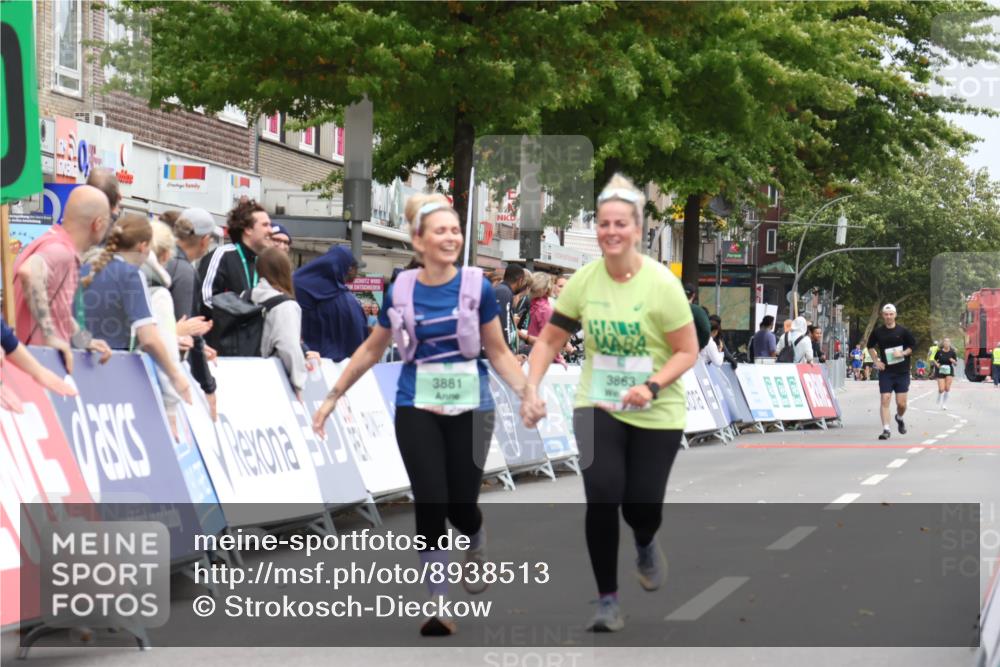 21.09.2025 - PSD Bank Halbmarathon Strokosch-Dieckow http://msf.ph/oto/8938513 21.09.2025 12:53:10 Ziel 3384, 3427, 3863, 3881 meine-sportfotos.de