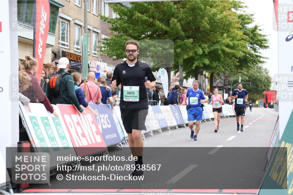 21.09.2025 - PSD Bank Halbmarathon Strokosch-Dieckow http://msf.ph/oto/8938567 21.09.2025 12:54:36 Ziel 3804, 3805 meine-sportfotos.de