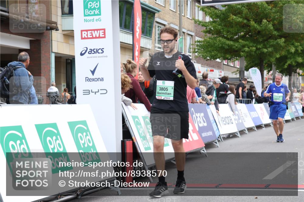 21.09.2025 - PSD Bank Halbmarathon Strokosch-Dieckow http://msf.ph/oto/8938570 21.09.2025 12:54:37 Ziel 1274, 3804, 3805 meine-sportfotos.de