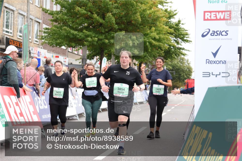 21.09.2025 - PSD Bank Halbmarathon Strokosch-Dieckow http://msf.ph/oto/8938589 21.09.2025 12:55:24 Ziel 1422, 1423, 1424, 1425, 3854 meine-sportfotos.de