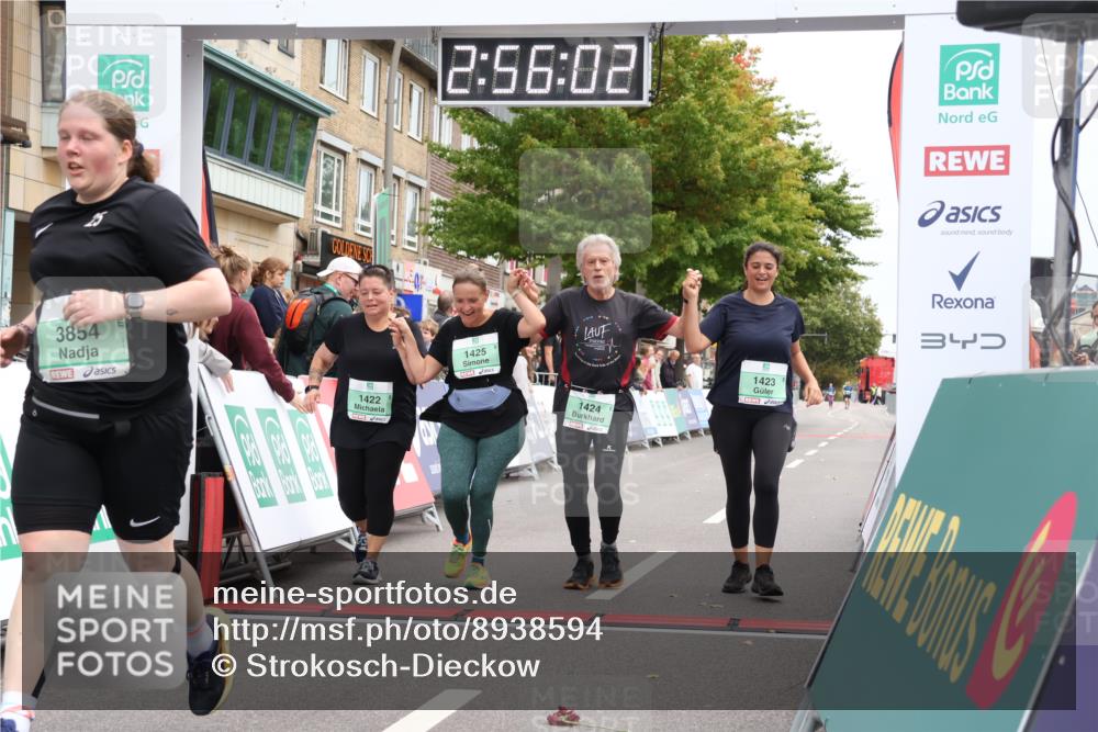 21.09.2025 - PSD Bank Halbmarathon Strokosch-Dieckow http://msf.ph/oto/8938594 21.09.2025 12:55:26 Ziel 1422, 1423, 1424, 1425, 3854 meine-sportfotos.de