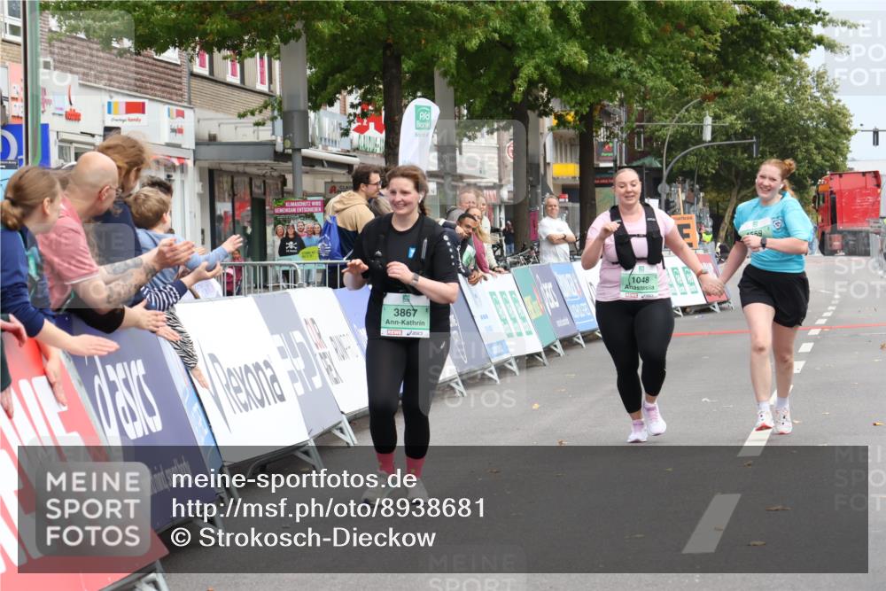 21.09.2025 - PSD Bank Halbmarathon Strokosch-Dieckow http://msf.ph/oto/8938681 21.09.2025 13:02:56 Ziel 1048, 3867 meine-sportfotos.de