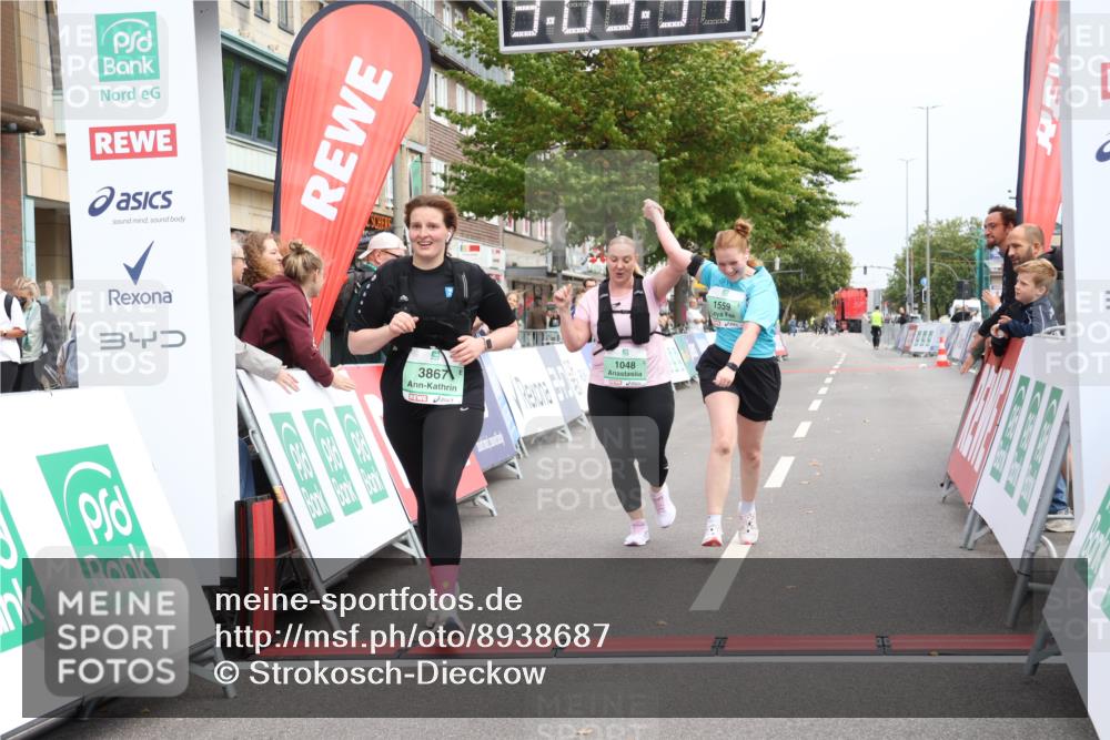 21.09.2025 - PSD Bank Halbmarathon Strokosch-Dieckow http://msf.ph/oto/8938687 21.09.2025 13:03:00 Ziel 1048, 1559, 3867 meine-sportfotos.de