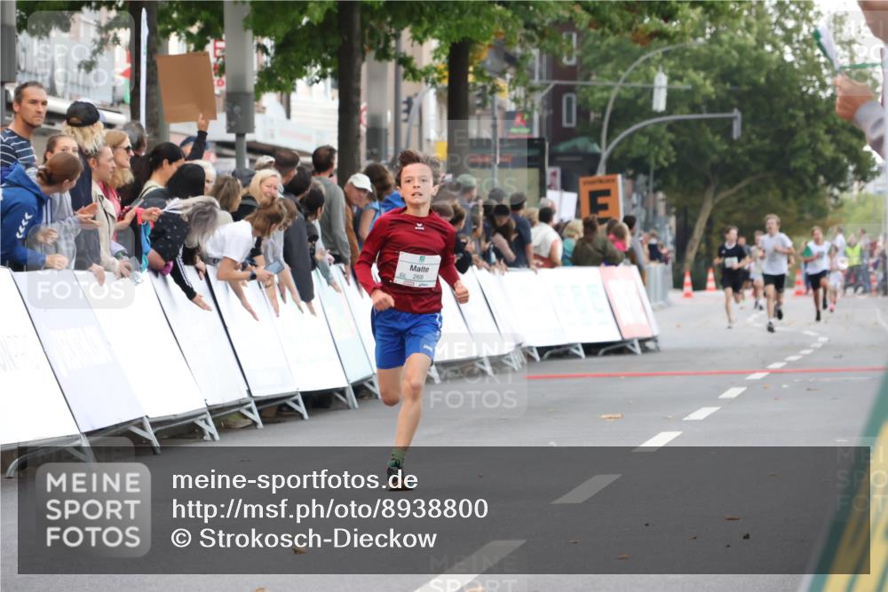 21.09.2025 - PSD Bank Halbmarathon Strokosch-Dieckow http://msf.ph/oto/8938800 21.09.2025 10:25:41 Ziel 206, 268 meine-sportfotos.de