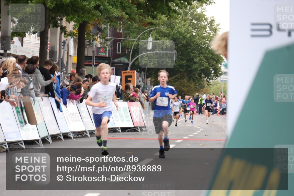 21.09.2025 - PSD Bank Halbmarathon Strokosch-Dieckow http://msf.ph/oto/8938889 21.09.2025 10:27:06 Ziel 209, 210, 222, 225, 283, 358, 360 meine-sportfotos.de