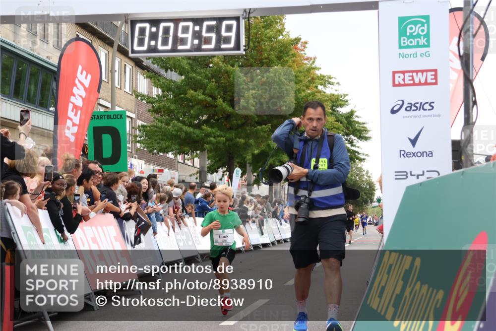 21.09.2025 - PSD Bank Halbmarathon Strokosch-Dieckow http://msf.ph/oto/8938910 21.09.2025 10:27:30 Ziel 101, 128, 239, 242, 247, 292, 298, 329, 330, 398 meine-sportfotos.de