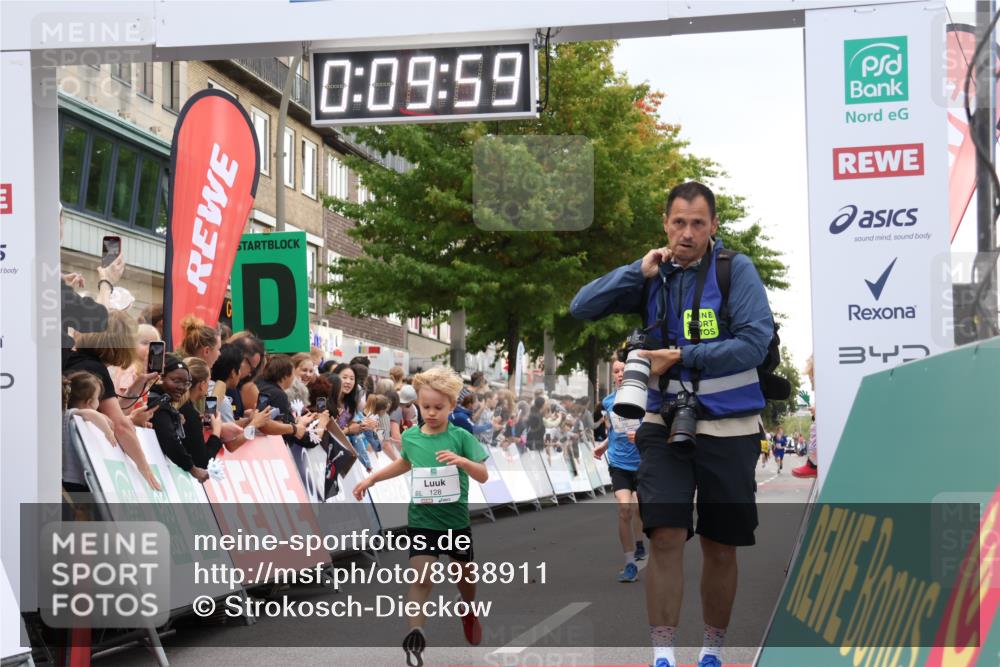 21.09.2025 - PSD Bank Halbmarathon Strokosch-Dieckow http://msf.ph/oto/8938911 21.09.2025 10:27:31 Ziel 101, 128, 242, 247, 292, 298, 330, 398 meine-sportfotos.de