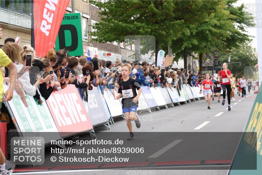 21.09.2025 - PSD Bank Halbmarathon Strokosch-Dieckow http://msf.ph/oto/8939006 21.09.2025 10:28:29 Ziel 157, 158, 163, 213, 215, 240, 270, 316, 425, 461 meine-sportfotos.de