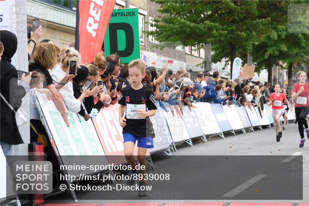 21.09.2025 - PSD Bank Halbmarathon Strokosch-Dieckow http://msf.ph/oto/8939008 21.09.2025 10:28:30 Ziel 157, 158, 163, 215, 240, 270, 316, 425, 461 meine-sportfotos.de