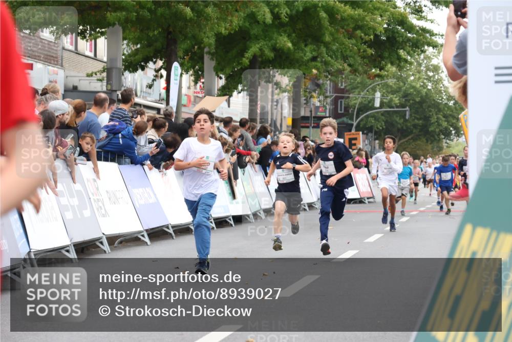 21.09.2025 - PSD Bank Halbmarathon Strokosch-Dieckow http://msf.ph/oto/8939027 21.09.2025 10:28:42 Ziel 123, 150, 197, 198, 204, 205, 317, 321, 361, 374, 426 meine-sportfotos.de