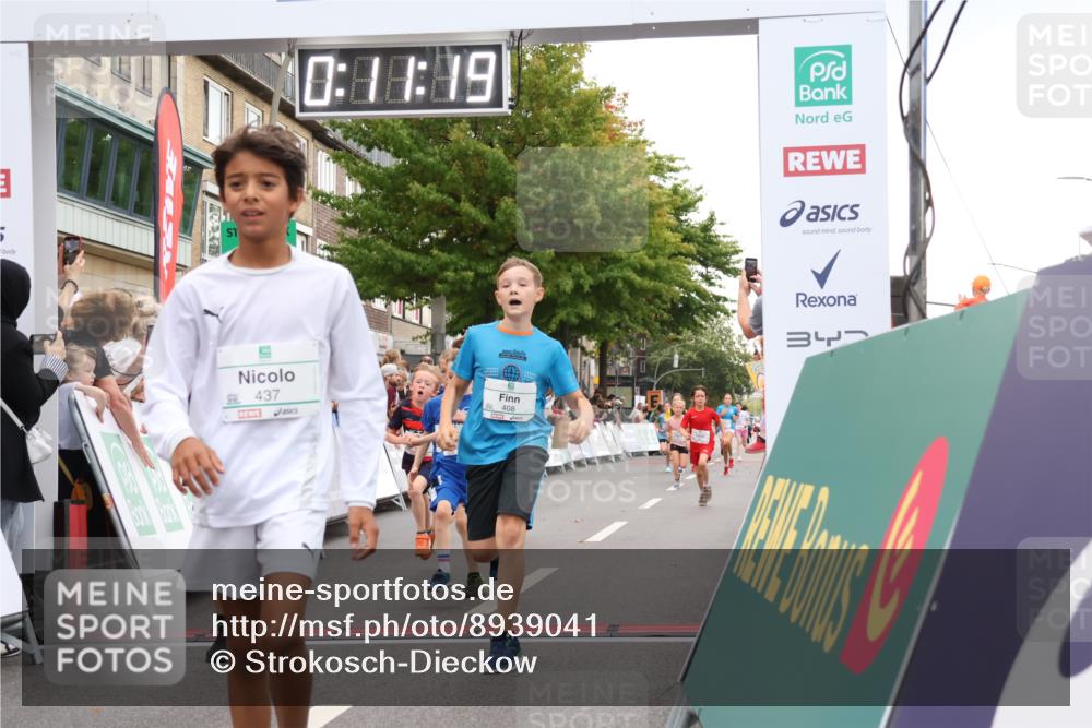 21.09.2025 - PSD Bank Halbmarathon Strokosch-Dieckow http://msf.ph/oto/8939041 21.09.2025 10:28:50 Ziel 126, 198, 266, 357, 361, 371, 374, 388, 389, 397, 408, 437 meine-sportfotos.de