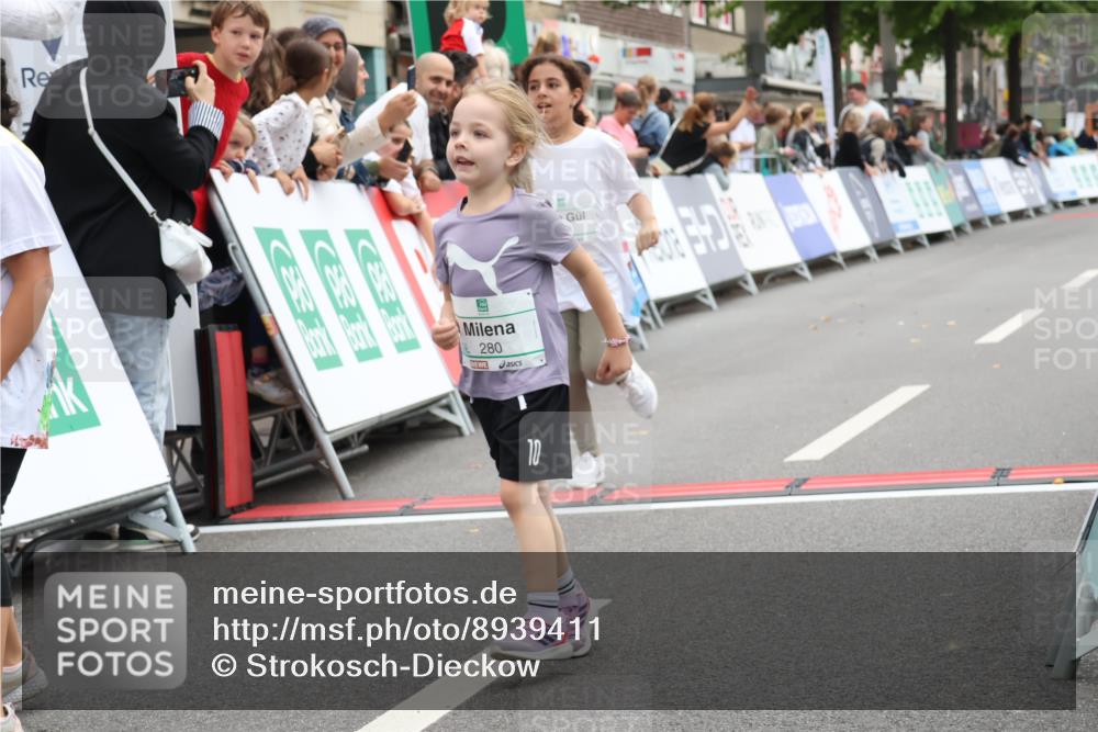 21.09.2025 - PSD Bank Halbmarathon Strokosch-Dieckow http://msf.ph/oto/8939411 21.09.2025 10:34:33 Ziel 180, 181, 188, 280 meine-sportfotos.de
